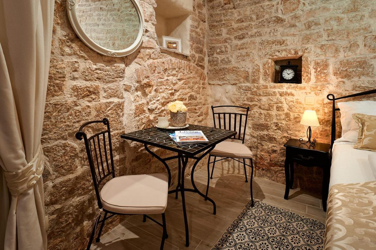 Rustic Apartments Sv Frane In The Old Town Šibenik Kültér fotó