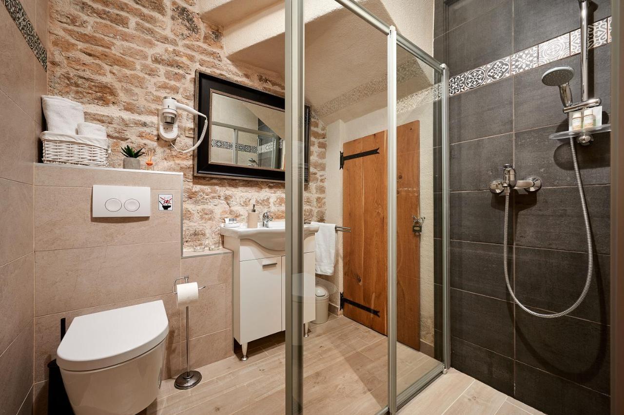 Rustic Apartments Sv Frane In The Old Town Šibenik Kültér fotó