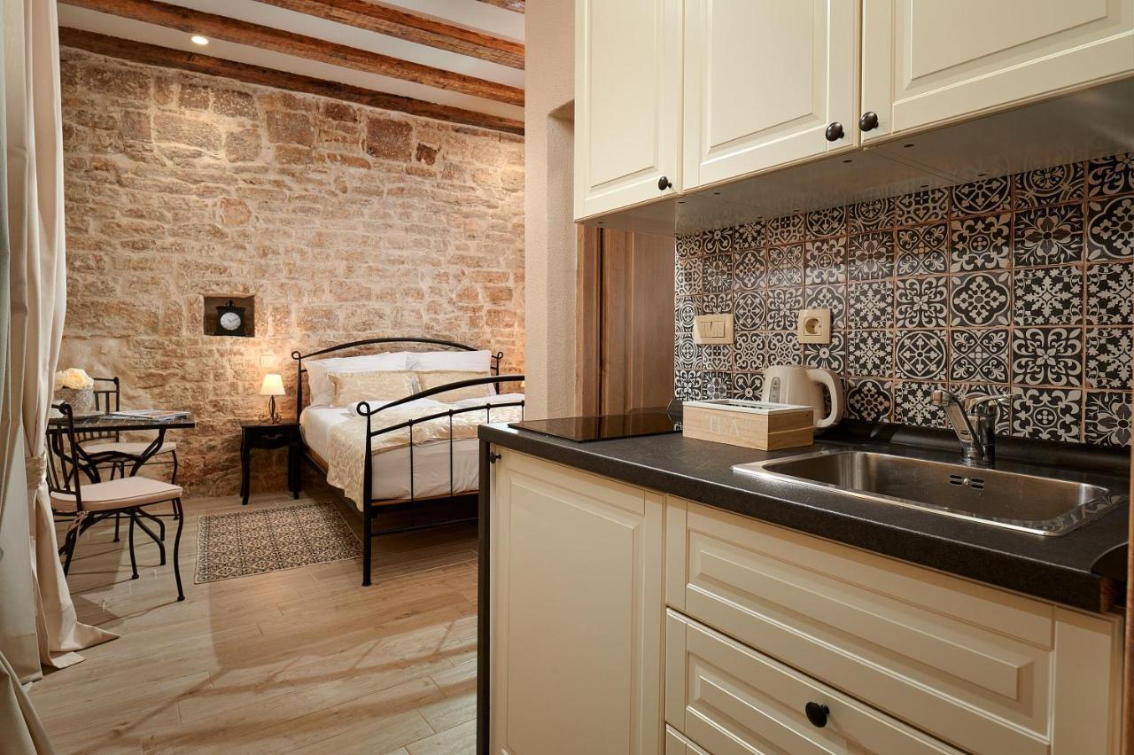 Rustic Apartments Sv Frane In The Old Town Šibenik Kültér fotó