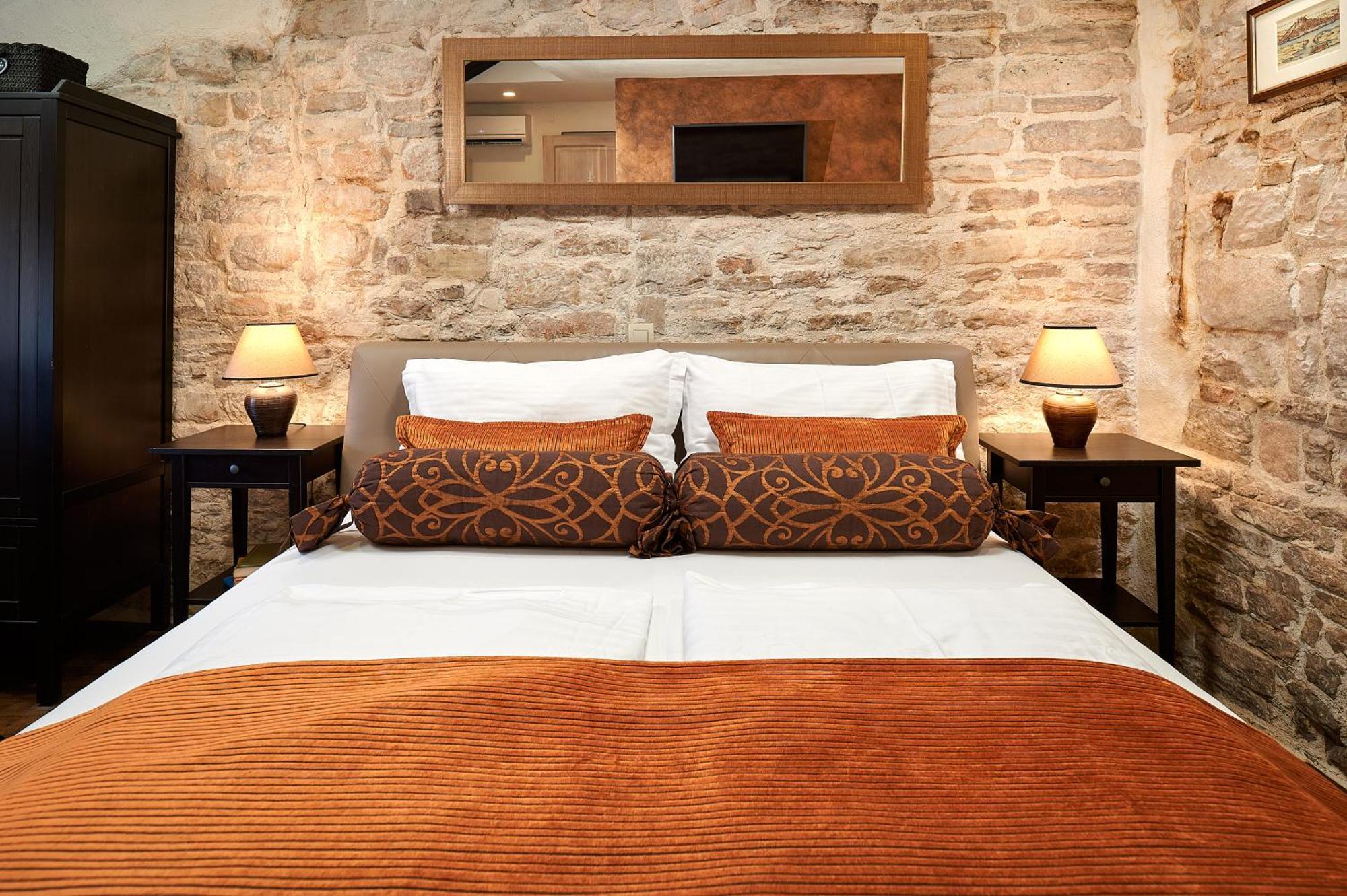 Rustic Apartments Sv Frane In The Old Town Šibenik Kültér fotó