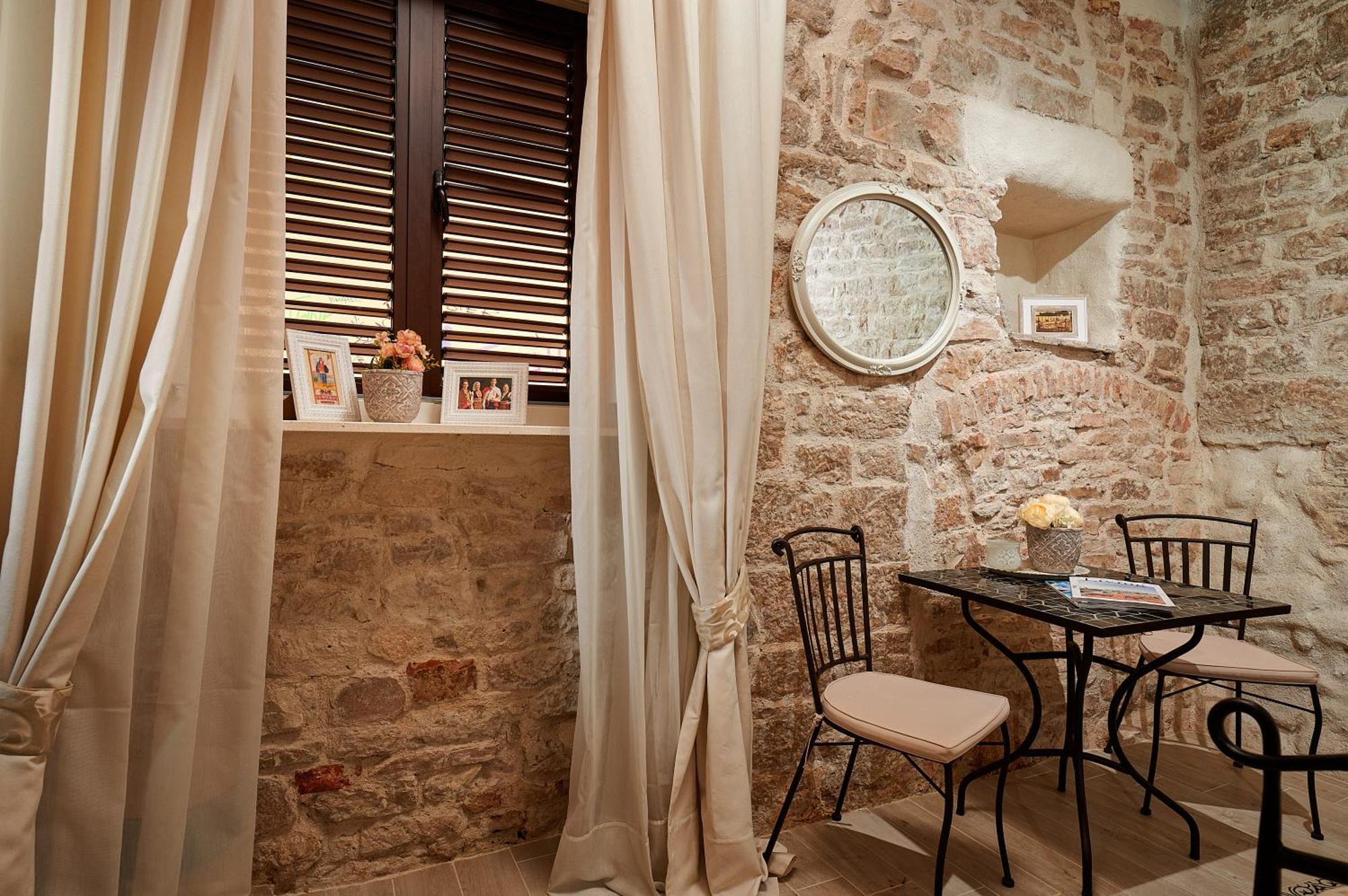 Rustic Apartments Sv Frane In The Old Town Šibenik Kültér fotó